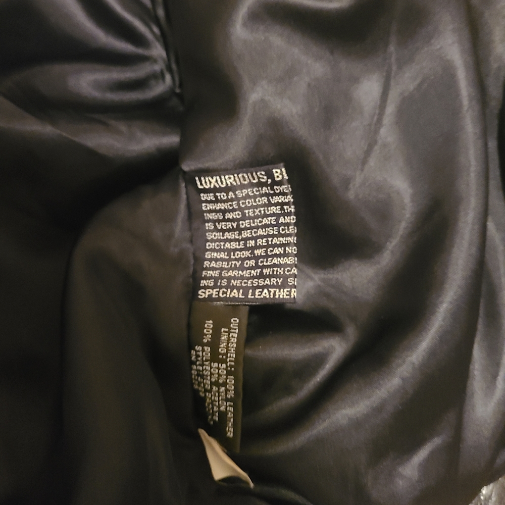 Leather jacket - Picture 6 of 8